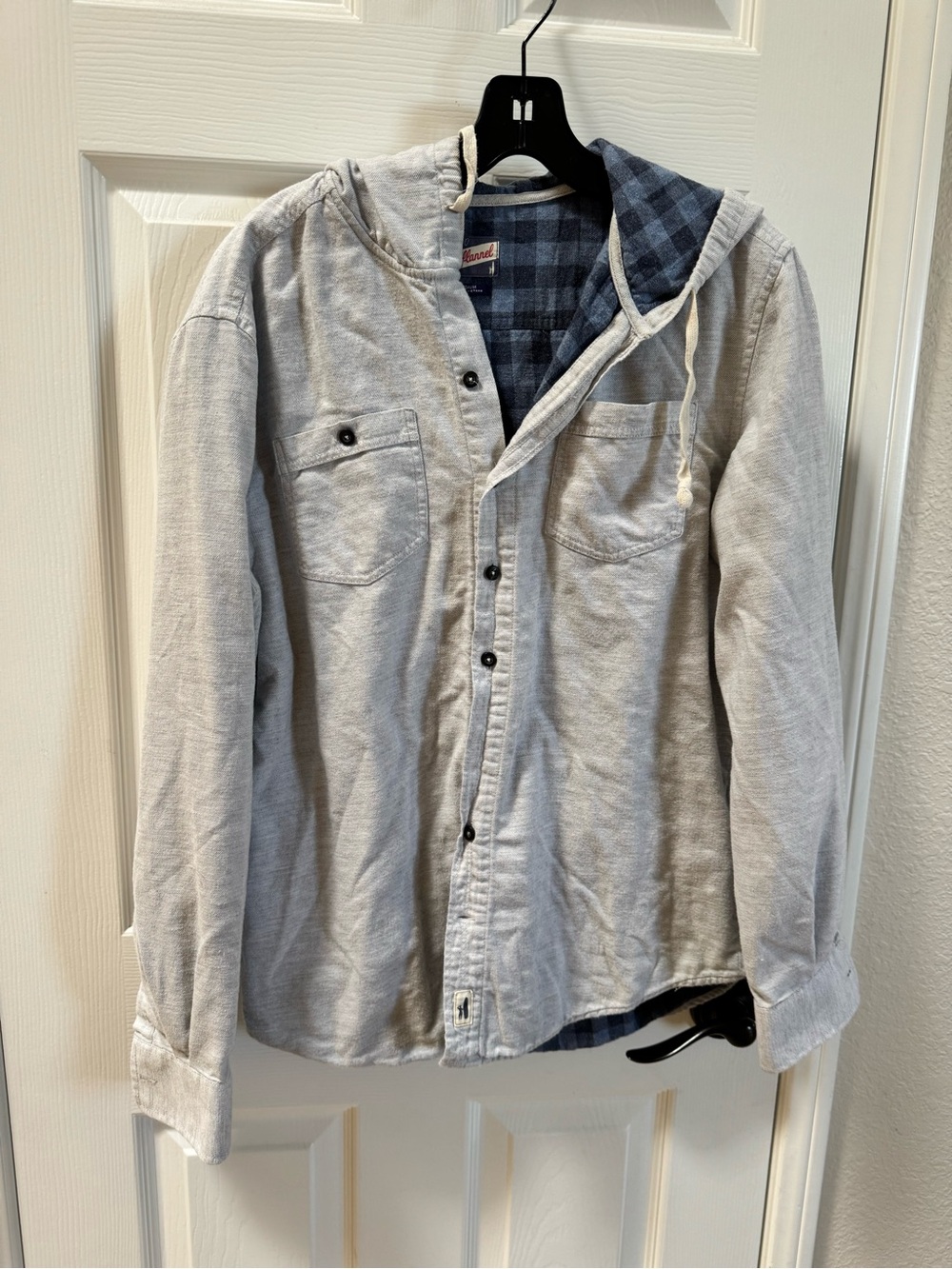 johnnie-O Light “surflannel Bodhi “ Gray hoodShirt Jacket with Navy Plaid Lining